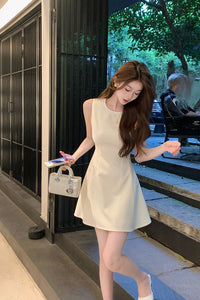 Women's Casual Slim-fit Sleeveless Waist-cinching Dress