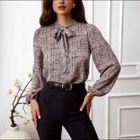 Casual And Stylish Womens Printed V-neck Long-sleeve Shirt