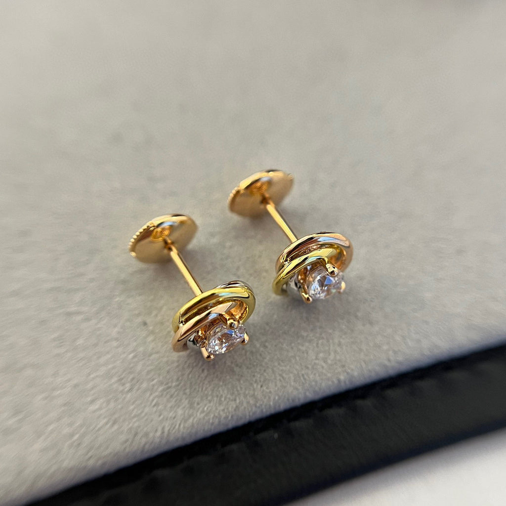 Single Diamond Three-ring Stud Earrings Carved Craft