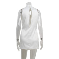 Elegant Sleeveless Halterneck Dress With A Minimalist Solid-color Design And A Cutout Detail At The Chest
