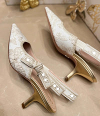 Womens Sandals With A Single Strap And Bow
