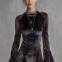 Fashionable Minimalist And Slim Fit Womens Dress