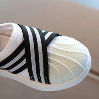 Breathable sneakers for boys and girls