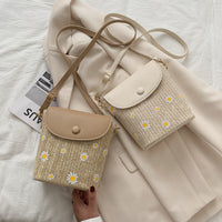 Womens Stylish Raffia Straw Shoulder Bag With Pleated Details