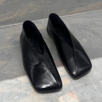 Womens Niche French-Style Genuine Leather V-Neck Square-Toe Flat Shoes