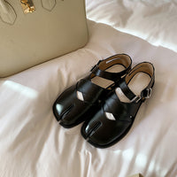 Women's Split-toe Hollow-out Flat Leather Shoes