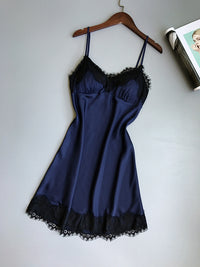 V-neck lace hem strap nightdress