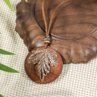 Retro Floral Earrings And Necklace Set With A Distinctive European And American Style