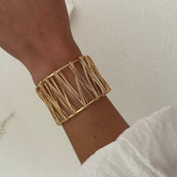 Bold Exaggerated C-shaped Alloy Bracelet With A Brushed Finish