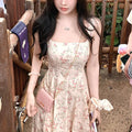 Floral Figure-flattering Waist-cinching Slip Dress With A Flowy Floral Printperfect For Summer