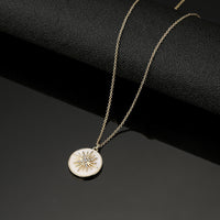 European And American Modern White Six-pointed Star Fritillary Compass Necklace