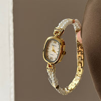 Women's Oval Disk Simple Fashion Pearl Watch