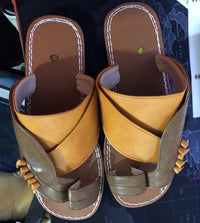 Flat casual sandals
