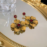 Fashionable Golden Vintage Flower Earrings