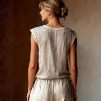 Sleeveless Lace-panelled Crew-neck Top Loose-fitting And Figure-flattering