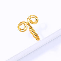 Fake Piercing Nose Nails Are Exaggerated And Hand-wound To Avoid Perforation