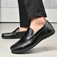 Men's Shoes Plus Size Cowhide Slip-on Driving Shoes Lightweight Retro Easy Matching Gommino Breathable