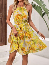 Printed Halterneck Off-Shoulder Lace-Up Waist Beach Pleated Skirt