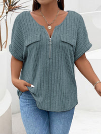 Solid-color Plus-size Top With Zipper Short Sleeves And Faux Pockets