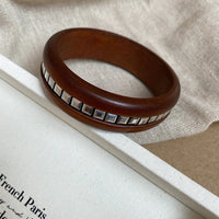 Irregular Wide-brimmed Tan Resin Bracelet