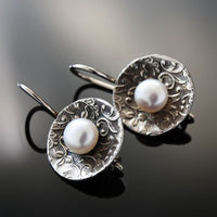 Round White Gold Inlaid Red Diamond Earrings