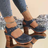 Women's Fashionable Hollow-out Chunky-heel Closed-toe Sandals