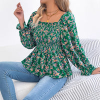 Casual Square-neck Top With Flared Sleeves And A Printed Design