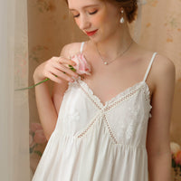 Women's Loose Lace Suspender Nightdress