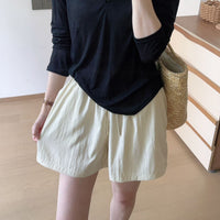 Ice-silk Quick-drying Textured Loose Casual Pleated Shorts