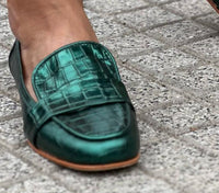 Stone Pattern Flat Tassel Round Toe Loafers
