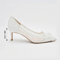 White Lace Flower Bride's  Wedding Shoes