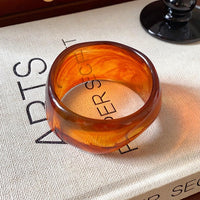 Irregular Wide-brimmed Tan Resin Bracelet