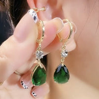Emerald Teardrop Earrings That Are Versatile And Elegant
