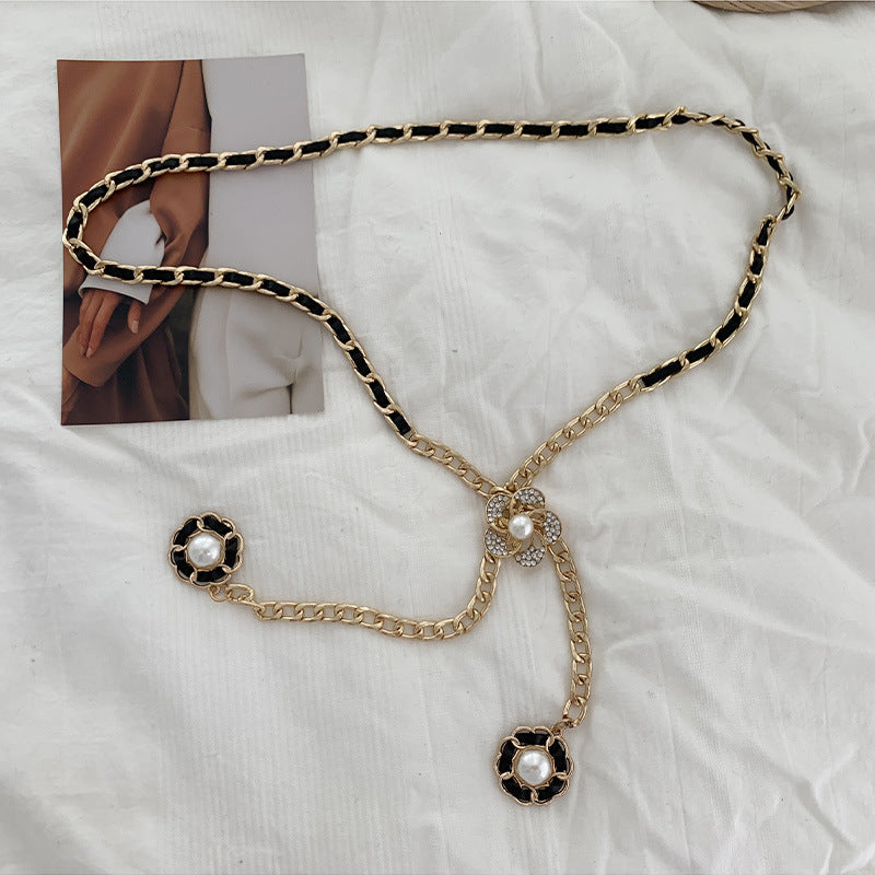 Xiaoxiangfeng Metal Thin Waist Chain Pearl Inlaid Decorated Sweater Dress