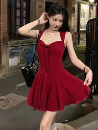 Waist-cinching, Figure-flattering Elegant Red Slip Dress
