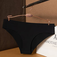 Simple Cotton Crotch Breathable Ice Silk Seamless One-piece Low Waist Briefs