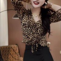 Womens French-print Shirt With V-neck And Long Sleeves