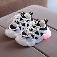 Fashion Lit Up Children's Running Shoes Lace-up Soft Sole Girls Old Shoes