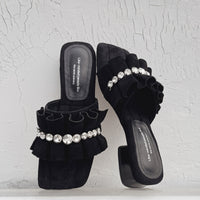 Stylish Silver Leather Pleated Slide Sandals With A Resort Vibe