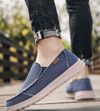 Men's Breathable Lightweight Cloth Shoes Lazy Plus Size