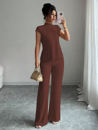 Solid-color Short-sleeve Top And Ribbed Casual Pants Set
