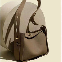 Niche Commuter Design Leather Crossbody Underarm Bag