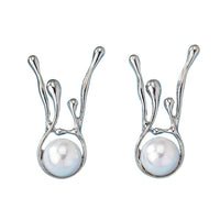 Fashionable Exaggerated Yet Minimalist Deer Antler Inspired Faux Pearl Irregular Earrings