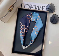 Women's Day Magnetic Suction Convenient Small Silk Scarf Popular