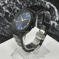 Mens Large-dial Stainless Steel Quartz Watch With A Luminous Night-time Display