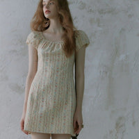 Floral Waist-cinching Dress With A Slimming Fit Sweet Puffed-sleeve Mini Skirt That Adds A Youthful Touch