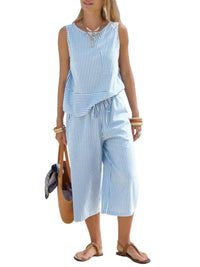Womens Round-neck Featuring A Striped Sleeveless Top And Cropped Pants