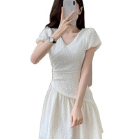 V-neck Puffed-sleeve Dress For Women Designer-style With Pleated Waist-cinching Details