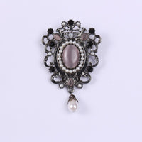 Design Court Retro Baroque Style Coat Brooch