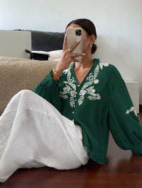V-neck Machine Embroidery Pearl Single-breasted Lantern Long Sleeve Top